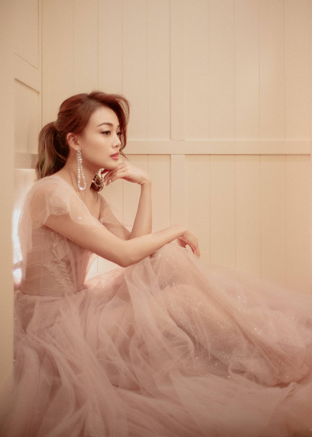 容祖儿首次参与作曲的全新单曲《东京人寿》上线 寄语珍惜当下