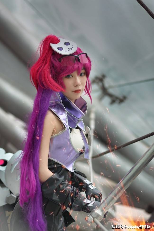 cos:杀手不太冷孙尚香,嘿,你们遗漏了某个小女孩