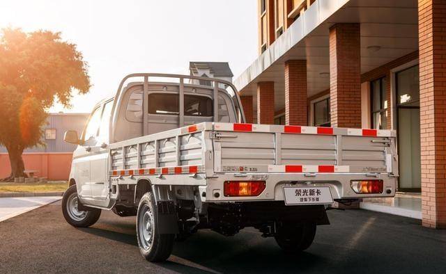 新晋"拉货王"来了!既能拉还保值,五万多可落地,堪称摆摊利器