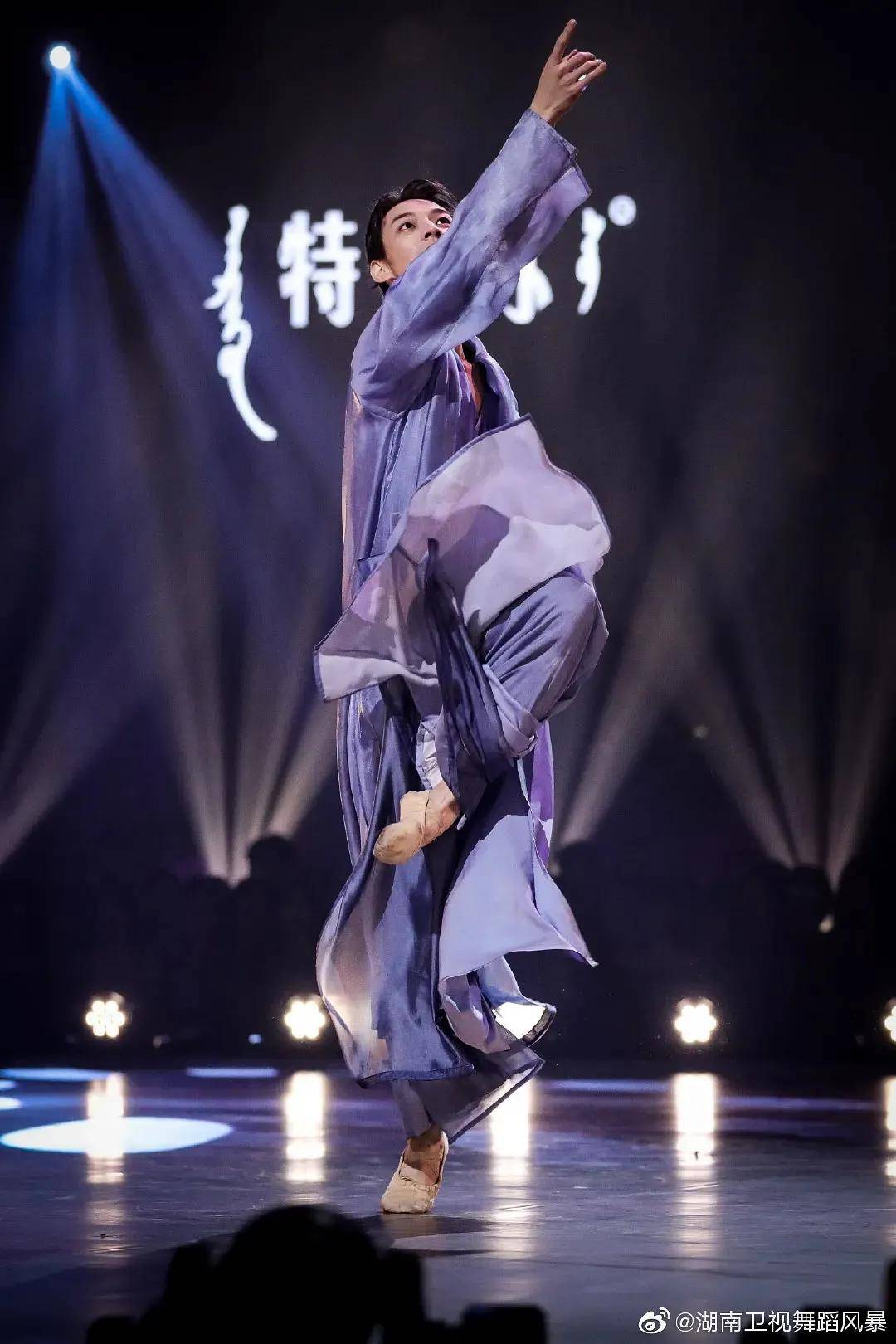 看完舞蹈风暴终于明白导演为啥爱找舞蹈演员演打戏了