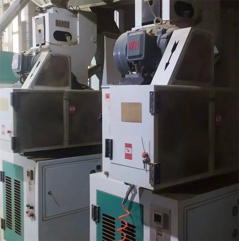 为保证优质小米,一,他们经过考察对比,选用中外合资齐鲤集团成套碾米