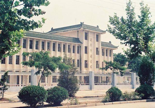 老照片,带大家去重新逛逛昔日的新沂,重温这里的旧时光,感受城市发展