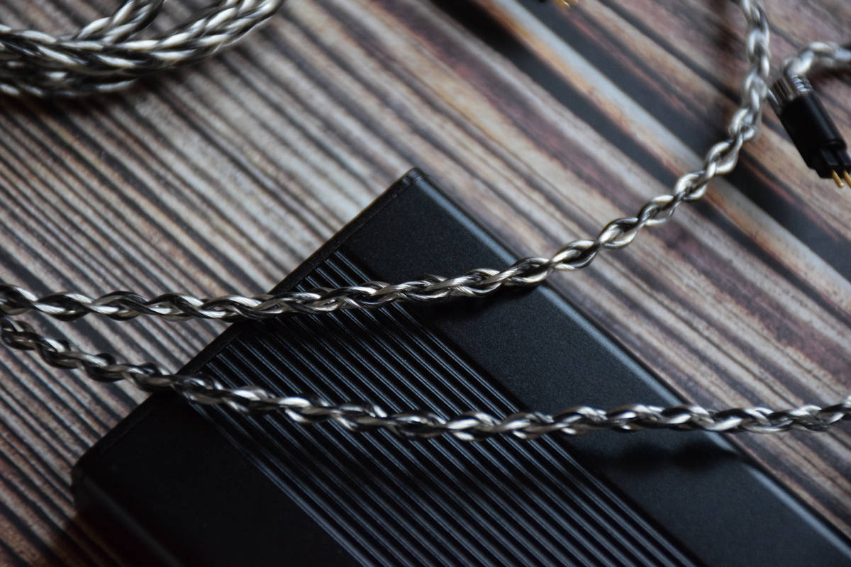 扬仕单晶铜镀银耳机线粗线径八股编织易搭配听感均衡