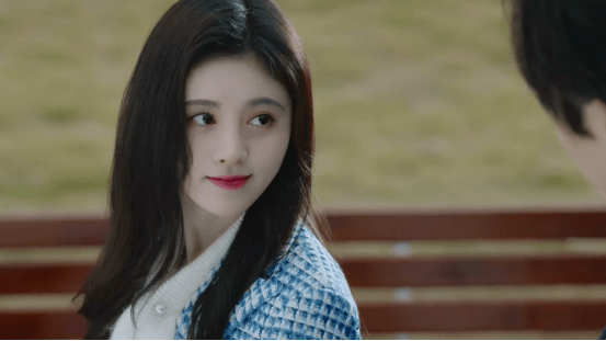 鞠婧祎更适合现代剧?《如意芳霏》番外成女老板,现代装扮美翻