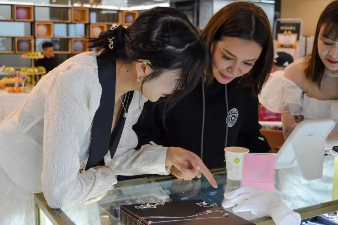依见钟情新零售珠宝丨品鉴沙龙圆满收官