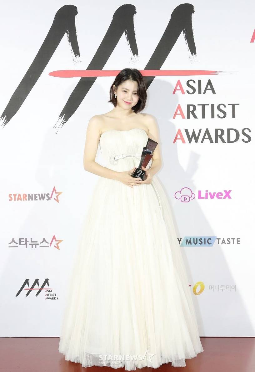 2020aaa颁奖典礼12位男神女神!