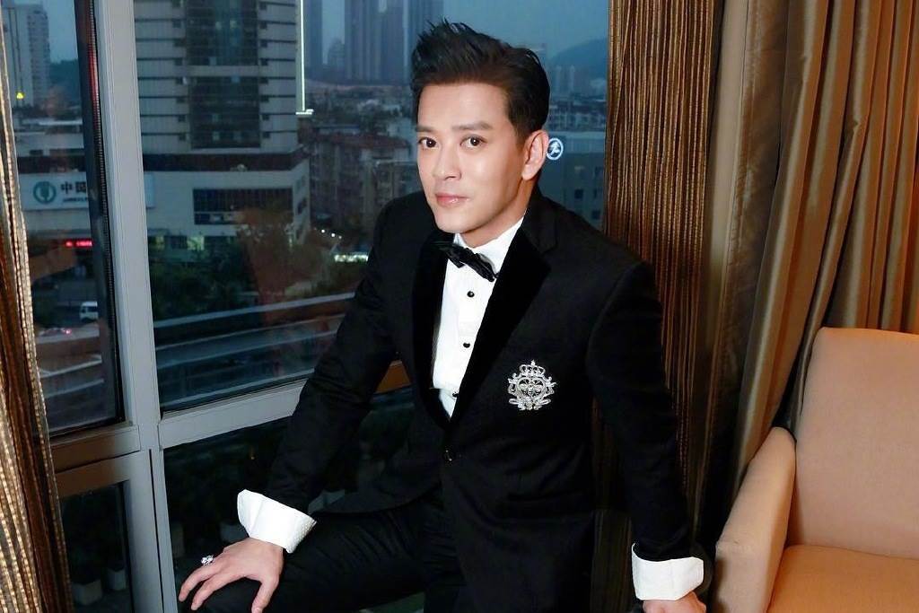 陈晓东微博)今年45岁的香港男星陈晓东唱过的金曲无数,《心理游戏　 