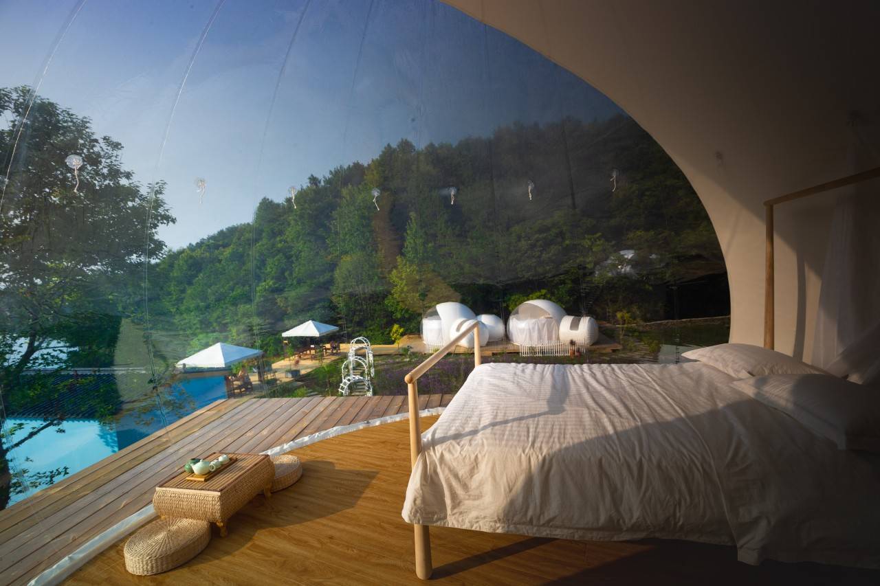 锦里沟星空泡泡屋落日余晖待你而归