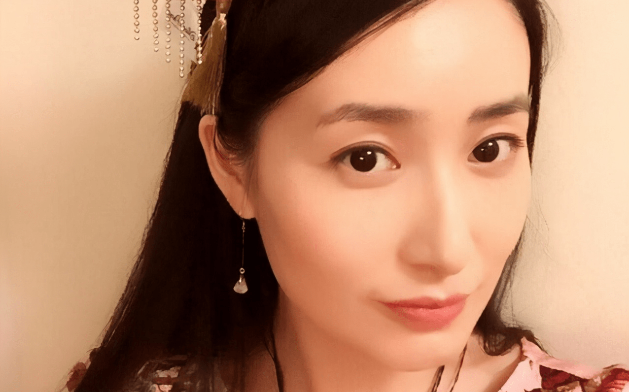 最美的不悔妹妹鲍逸琳,酷似刘亦菲却在最红时隐退娱乐圈