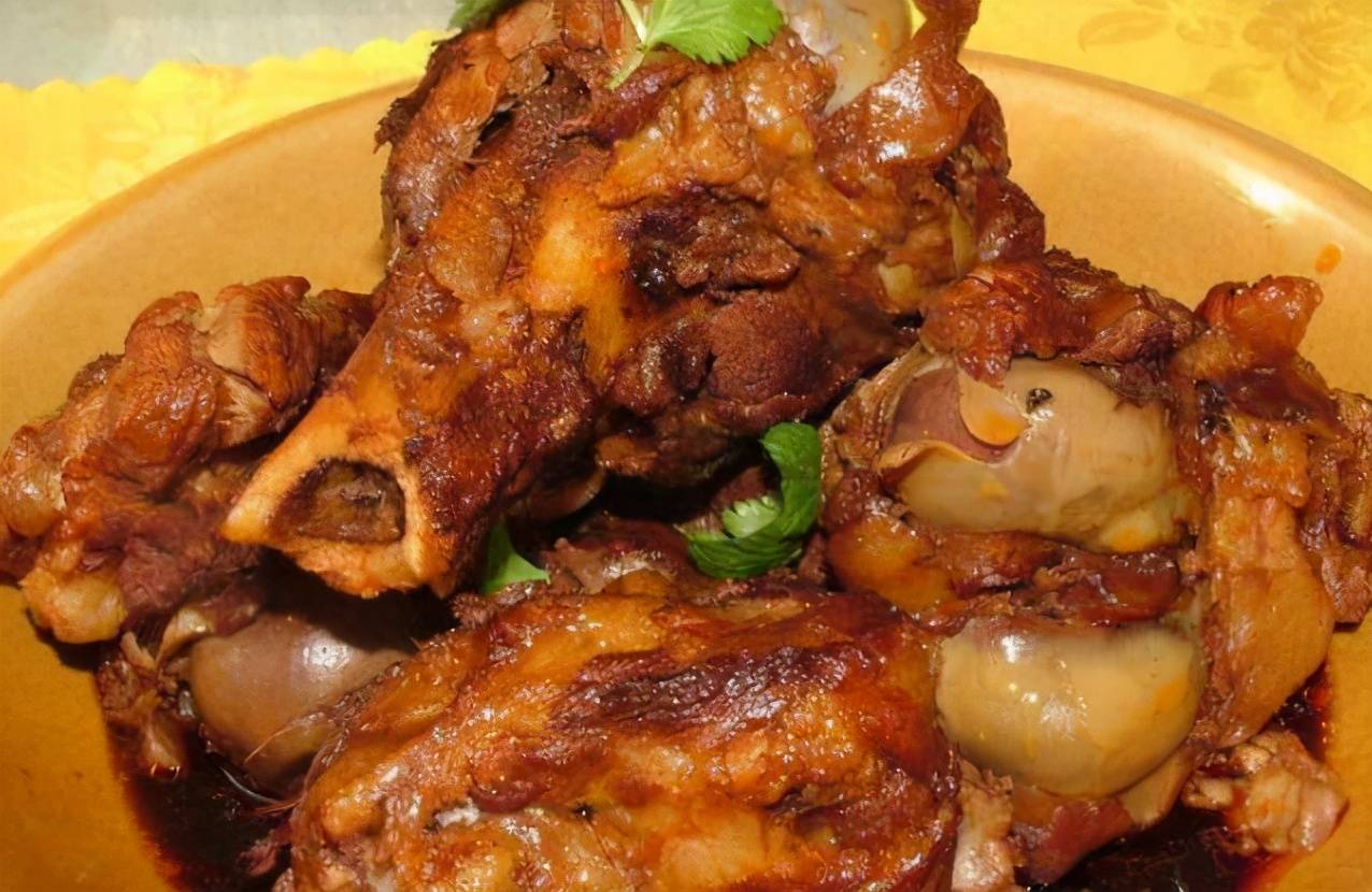 火爆的"38元酱大骨",看似亏本实则暴利,这些套路鲜为人知_骨头