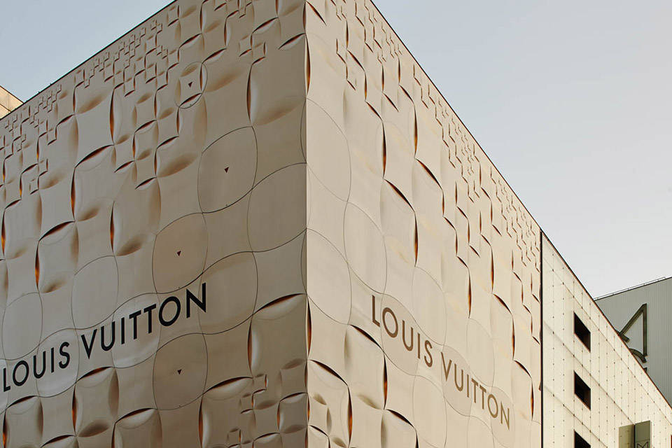 鉴赏日本银座lv楼建筑幕墙铝单板