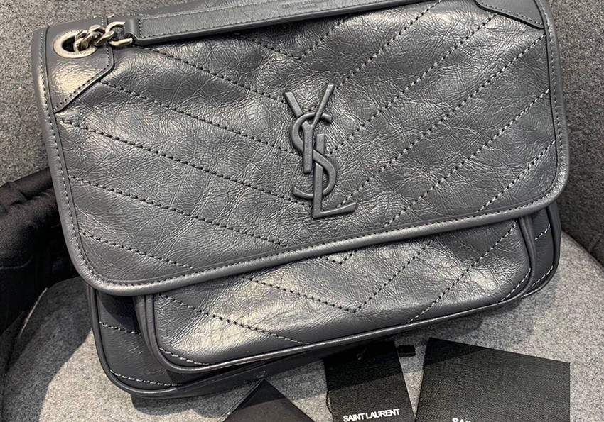 圣罗兰yslniki包包耐看背得越久质感越好越能看到它质朴下的美丽