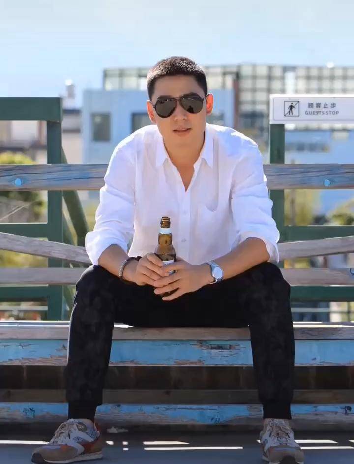 从王永飞社交账号来看,他与马蓉粉丝关系比较密切,还有传闻称,王宝强