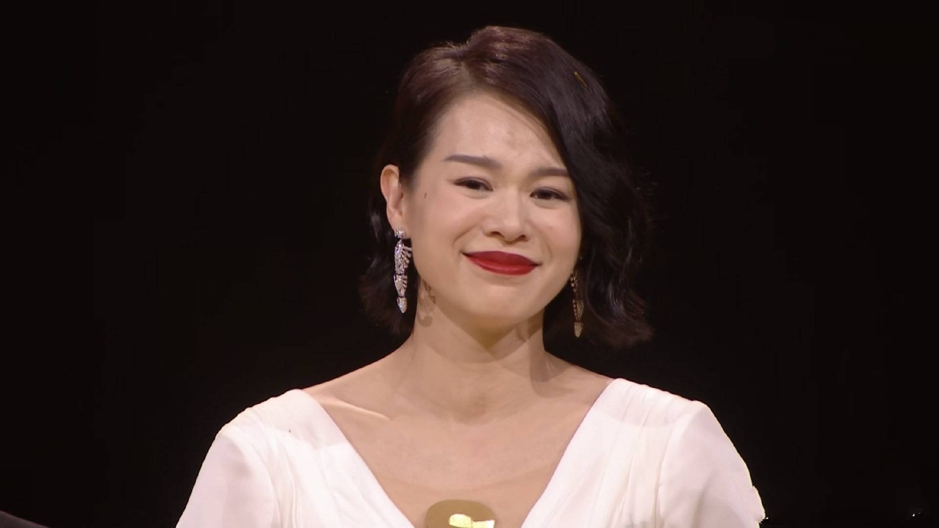 恭喜!胡杏儿获得《演员请就位2》冠军,吴镇宇,惠英红到场颁奖