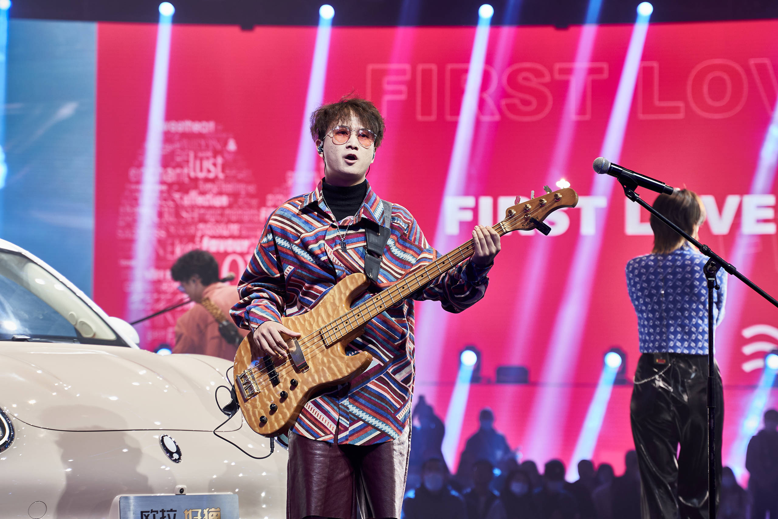 "qq音乐三大巨头"之一的汪苏泷化身欧拉好猫首席时间星推官,eta乐队