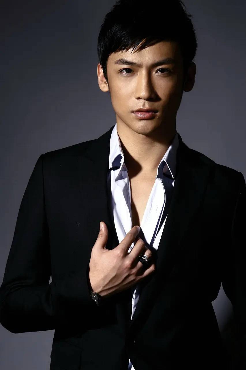 曾错过张艺谋电影的他在大秦赋演嫪毐出道14年依旧没火