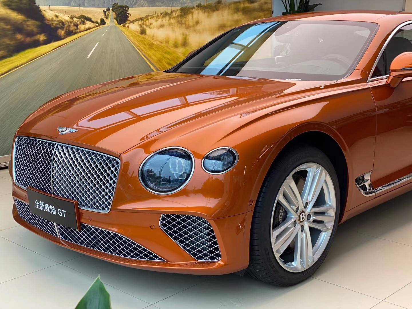 港口热销20款宾利欧陆gt高配现车内饰奢华