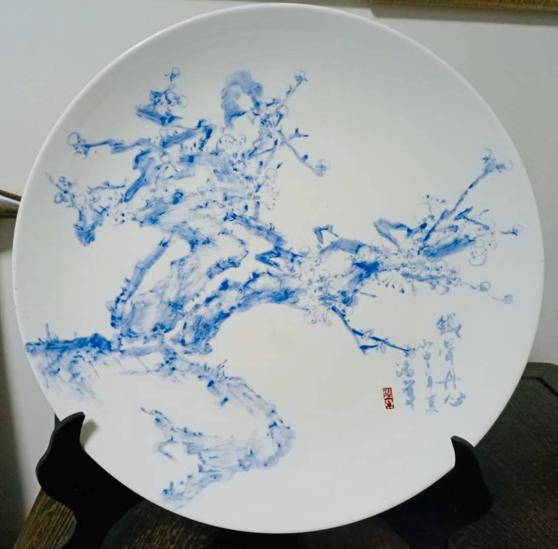 画家潘军:万梅山房云为伴,笔底梅花开更幽