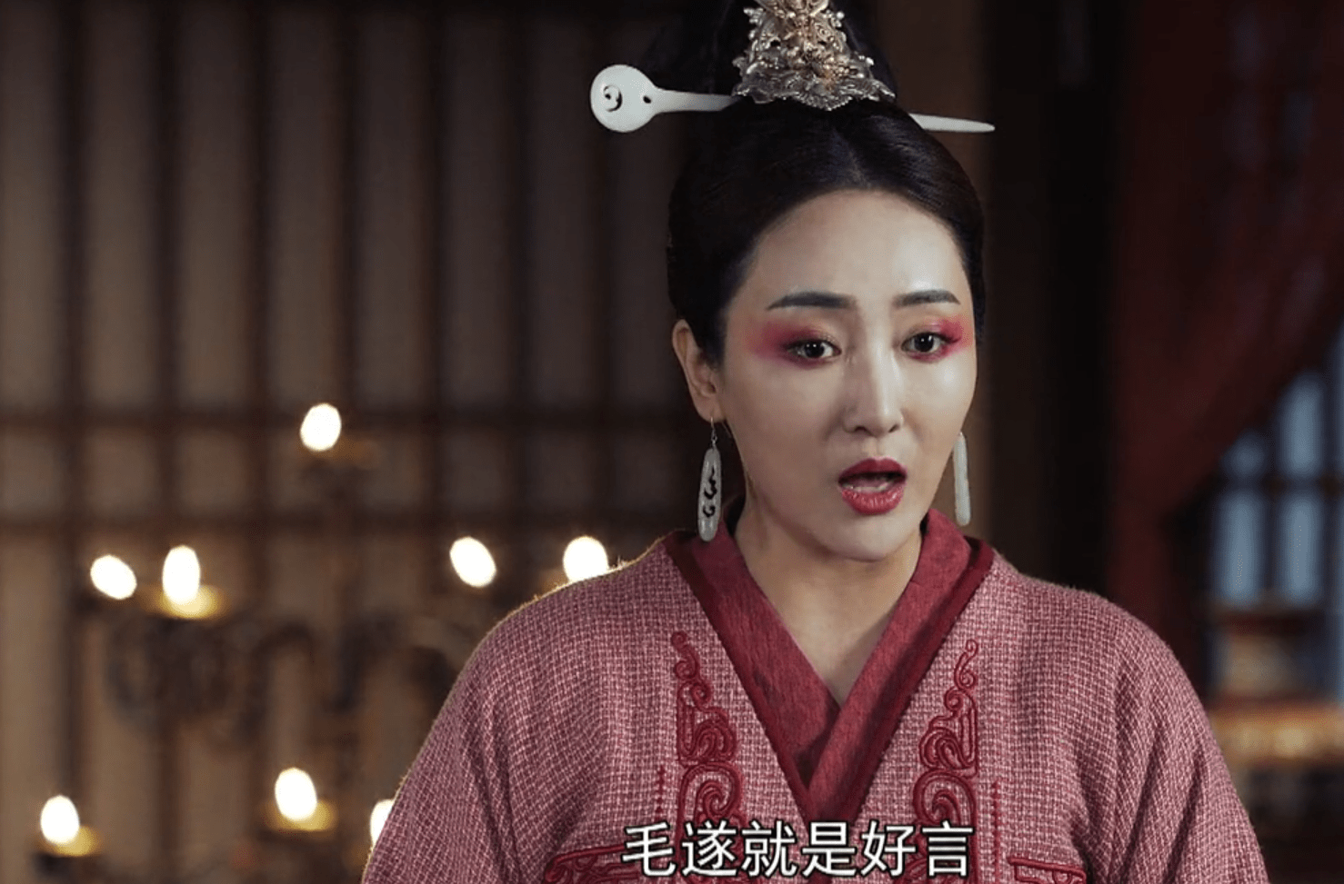 第一次是赵偃想当王,想让毛遂出谋划策,然而毛遂