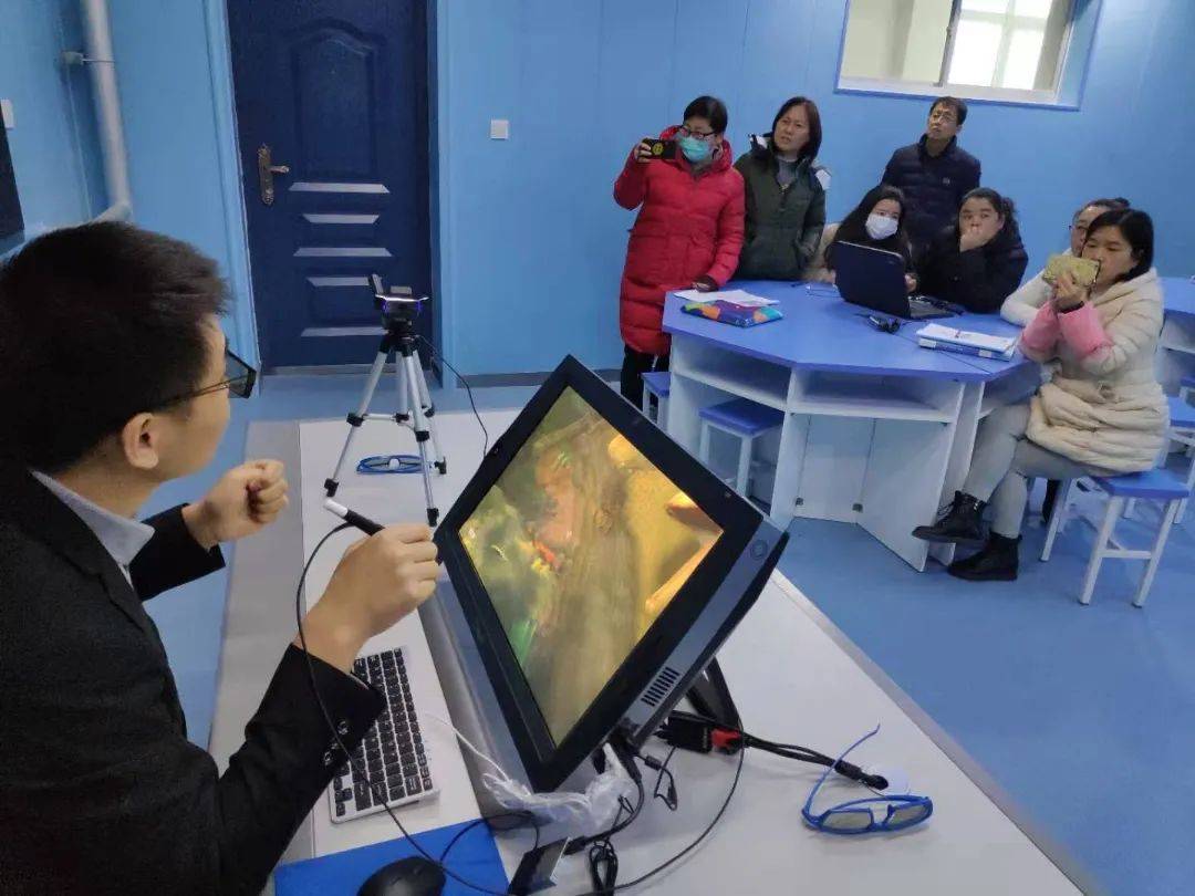 西安市阎良区武屯中学虚拟仿真教学培训活动圆满完成