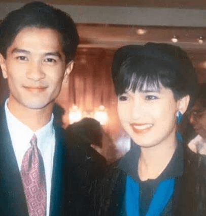 然而钟保罗却沉迷赌博无法自拔,即使蓝洁瑛拼命赚钱替他还赌债,最后