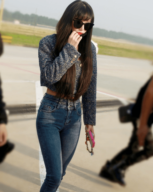 the9成员穿牛仔裤,喻言酷帅,安崎显高,孔雪儿好身材