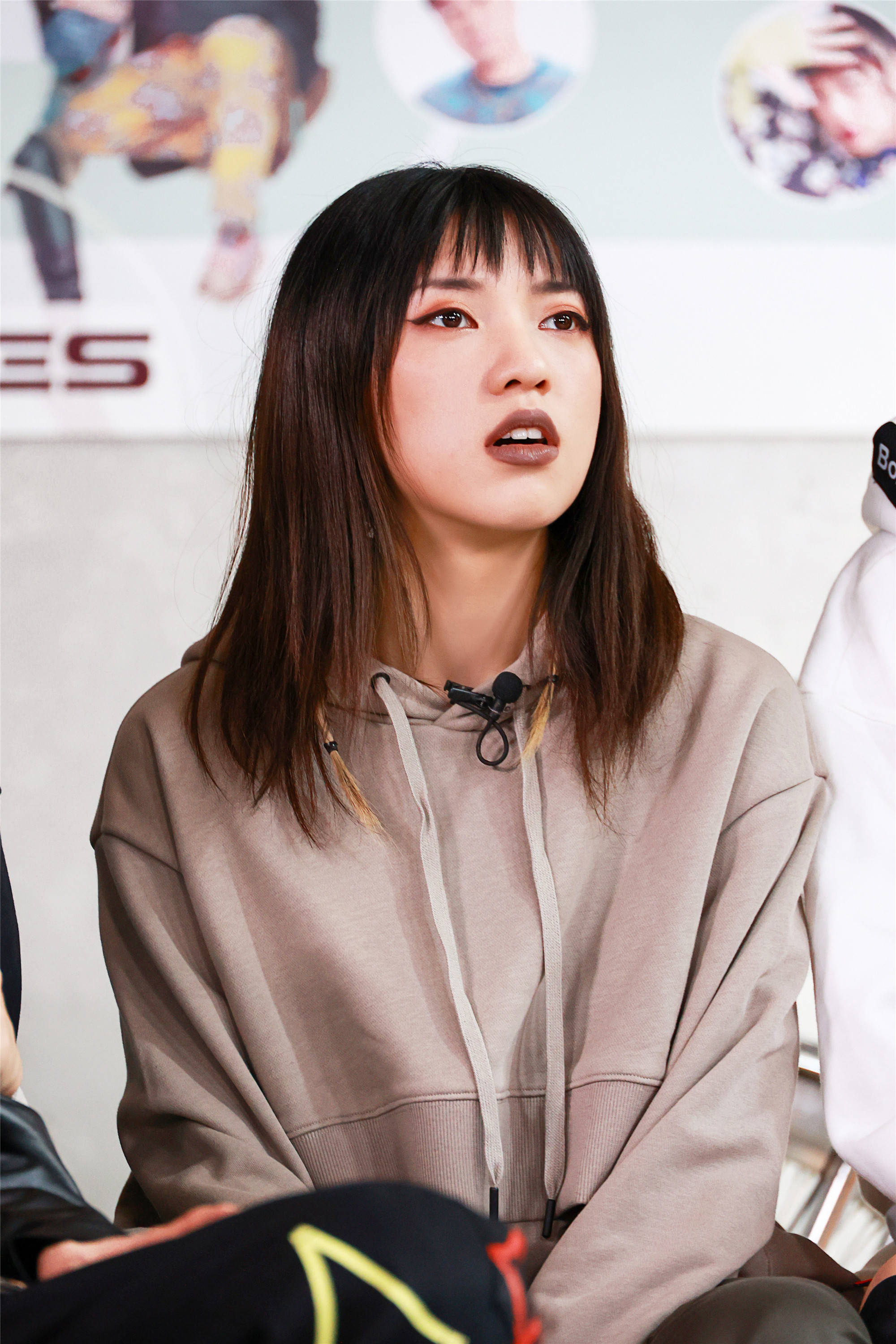 b站造浪今晚2000首播圣代专注理财于贞秒变人体冰壶