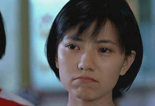 高圆圆的颜值在娱乐圈女星中算是非常高的,她也曾因在剧情片《青红》