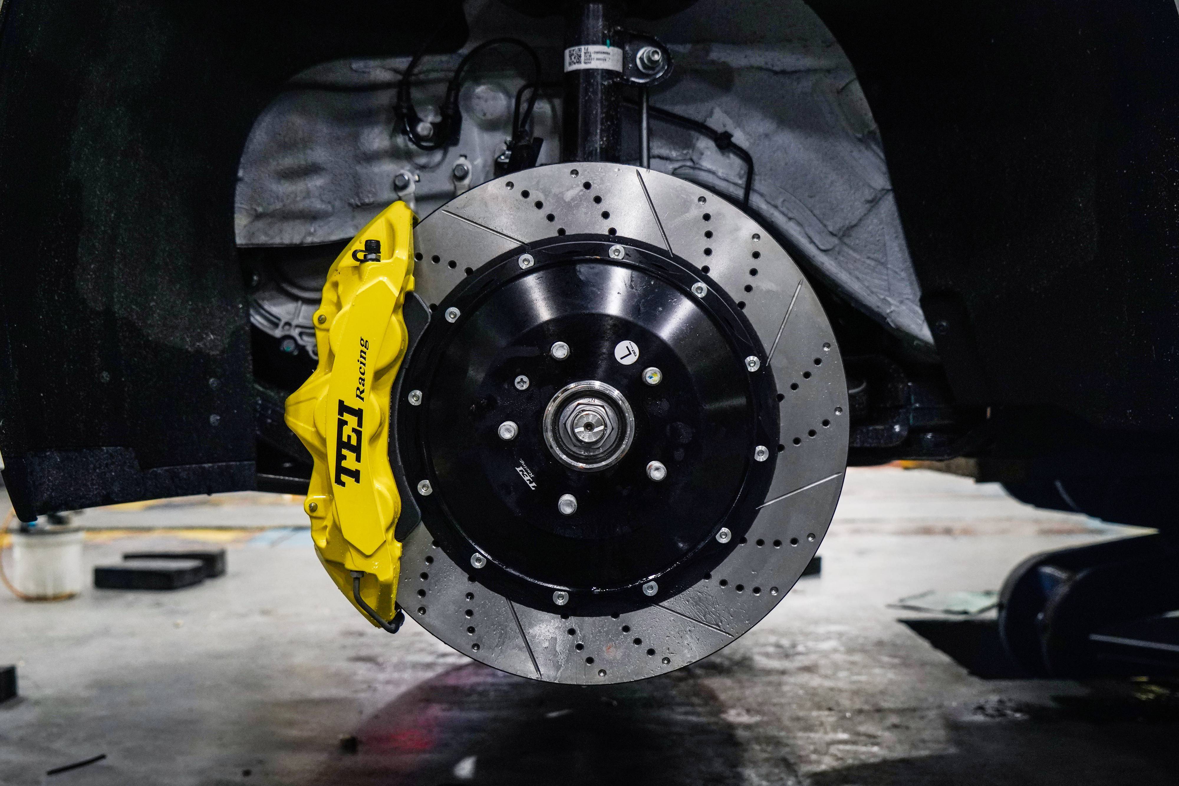 新能源黑马如何提升刹车,理想one升级tei racing s60刹车套件