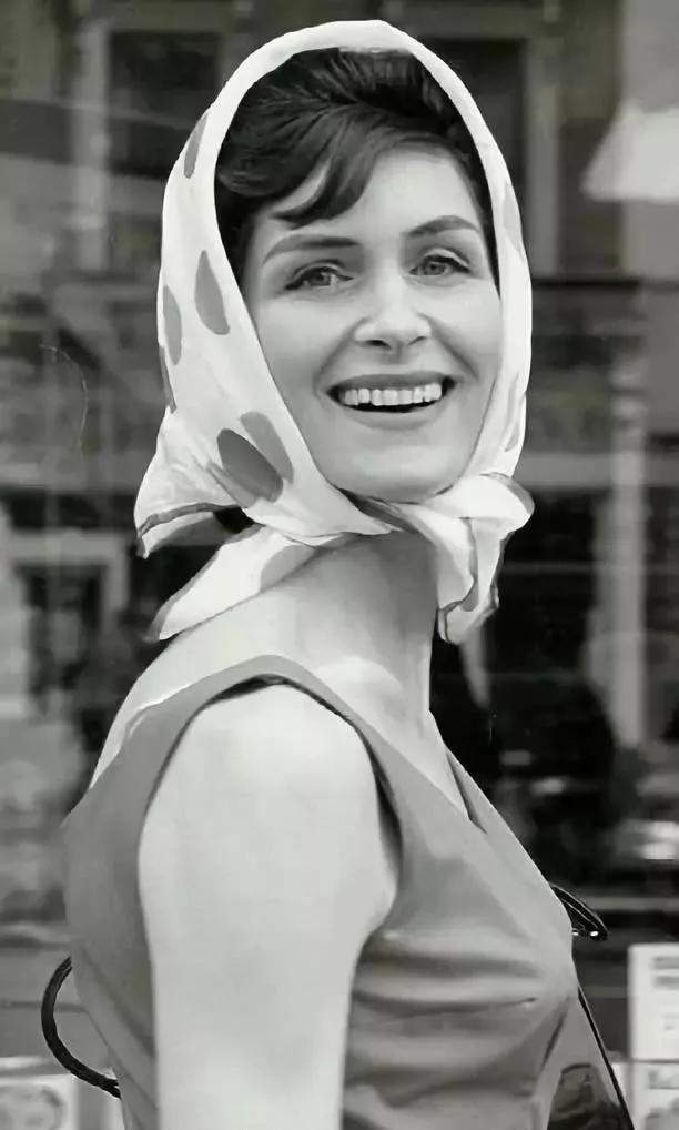 她是世界最高龄模特:做好这7件事,让你90岁不输18岁少女_黛芙妮