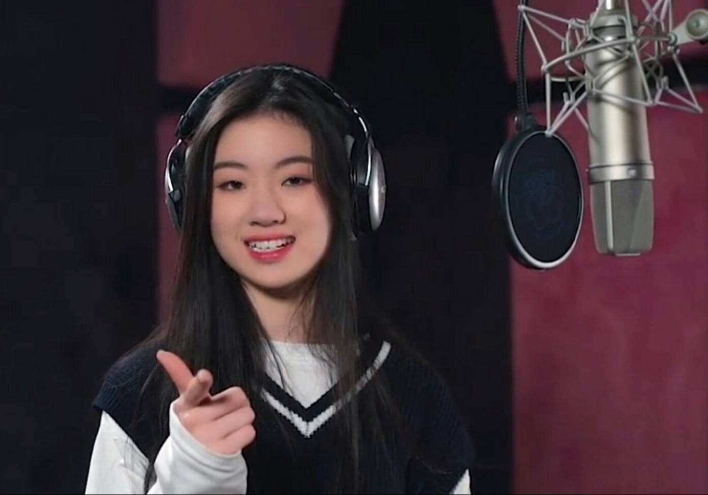 单依纯还喜欢薛之谦,袁娅维,还有何佳乐,常石磊.