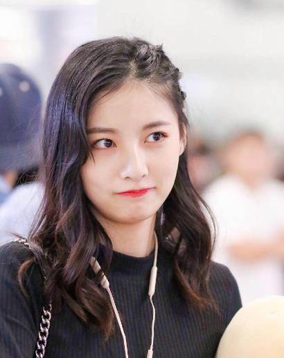 赵粤是今年参加《创造营303》的学员,早前在snh48中就有着非常不错的