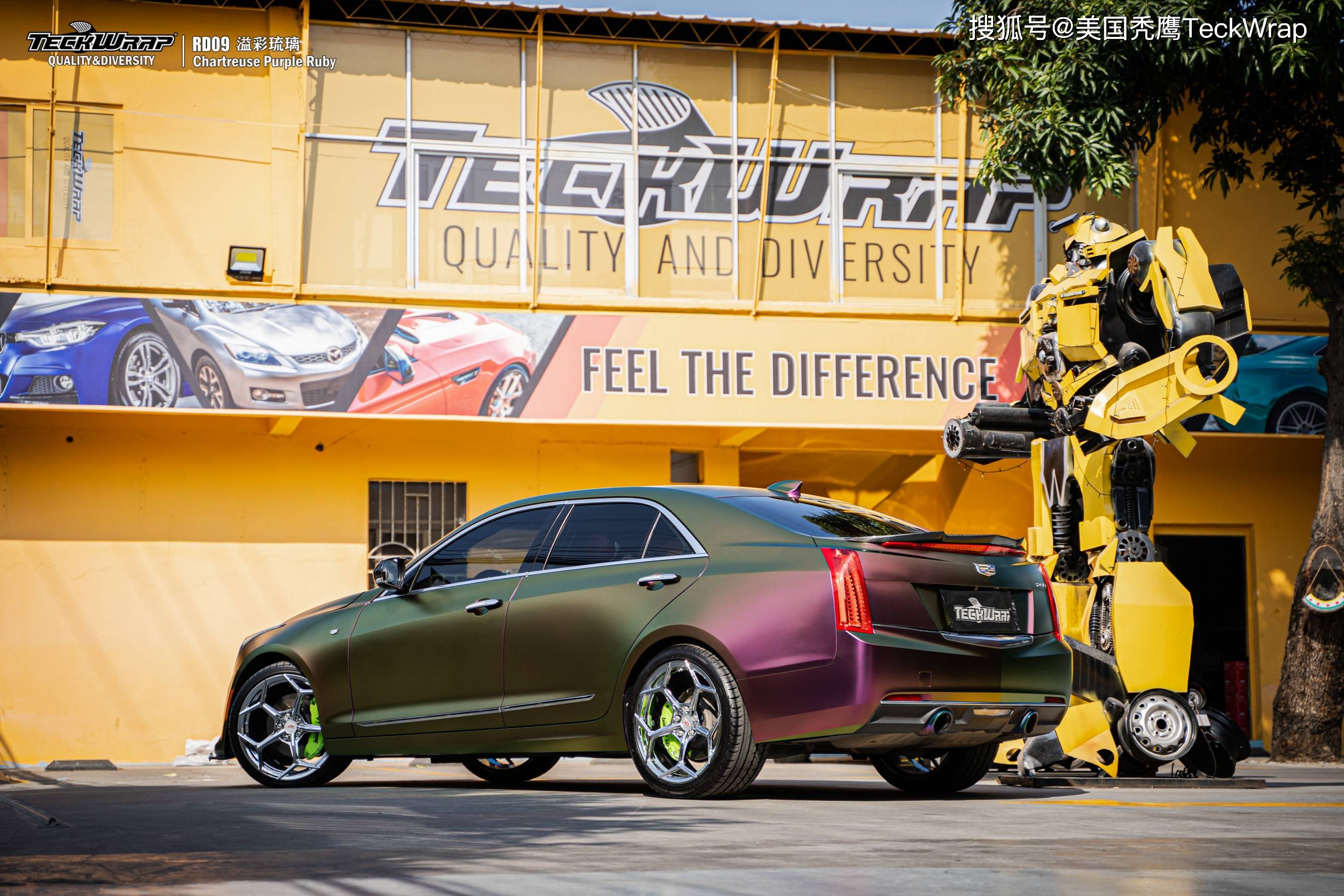 凯迪拉克主攻情怀车主贴改色膜teckwrap秃鹰的rd09流光溢彩调性十足