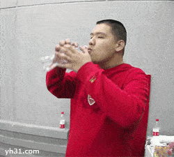 搞笑gif段子猫因生活所迫在狐狸开的夜来香发廊坐台
