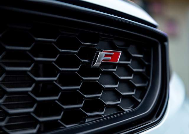 新款吉利缤瑞实车曝光外观更年轻运动车头带f标