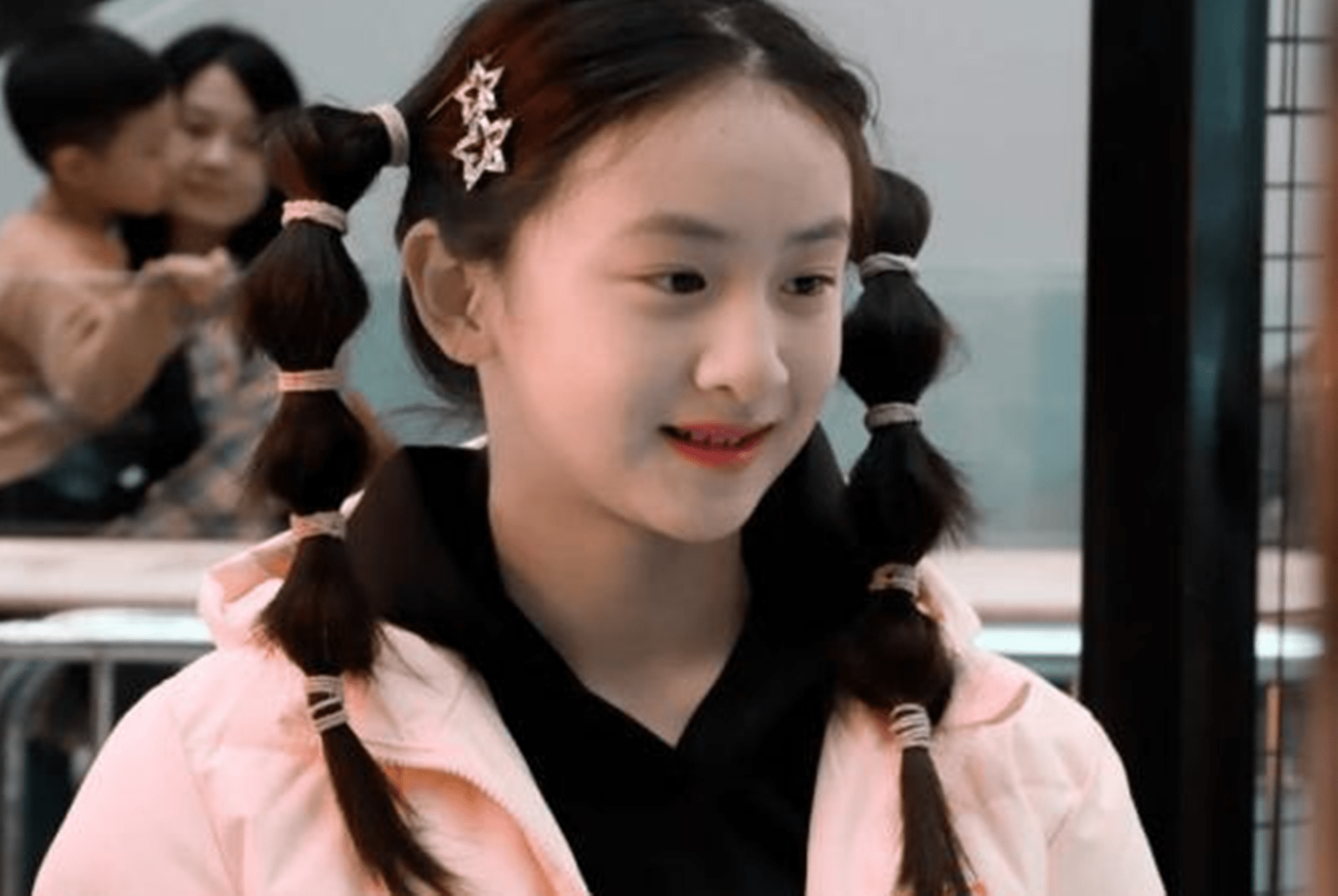 原创有种尴尬叫女像父12岁森碟身高出众样貌却一言难尽