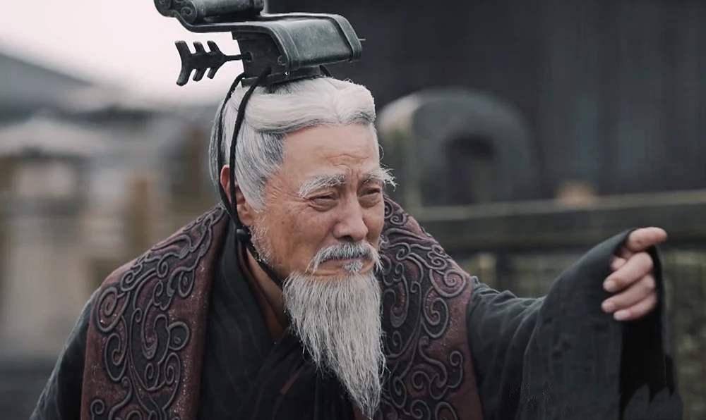 周赧王即位之时,周王畿已经分裂为了三部分,即周王室,西周国和东周国.