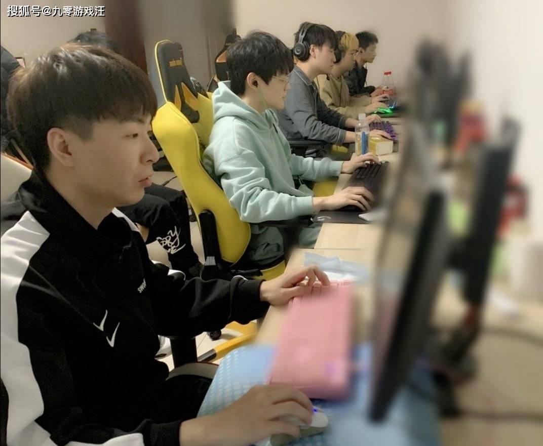 lolrng雪上加霜德杯进死亡之组狼行却和v5提前晋级