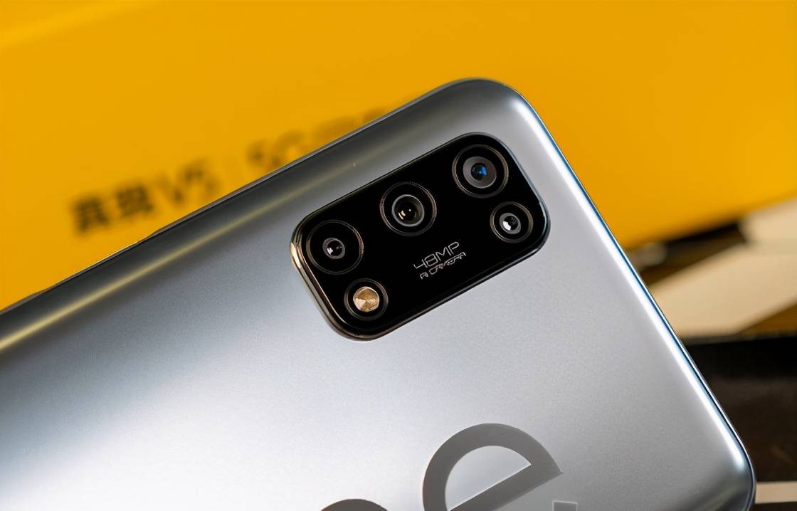 千元续航的战斗机——realmev5,是非常值得拥有的_手机搜狐网