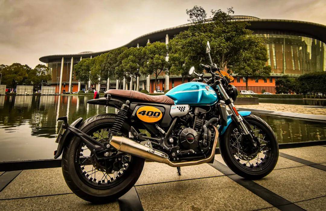 胖虎试驾赛科龙re3摩登版英伦复古颜值担当改装潜力无穷