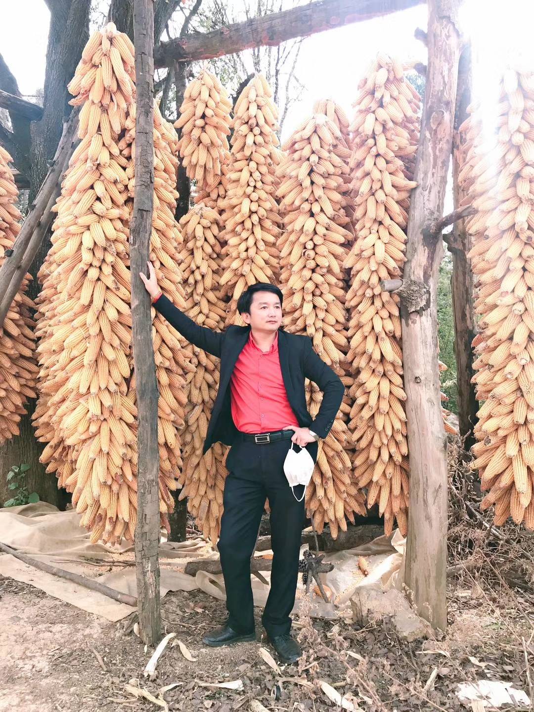 一个从大山走出来的身高158的小个子男人省吃俭用做公益的故事序