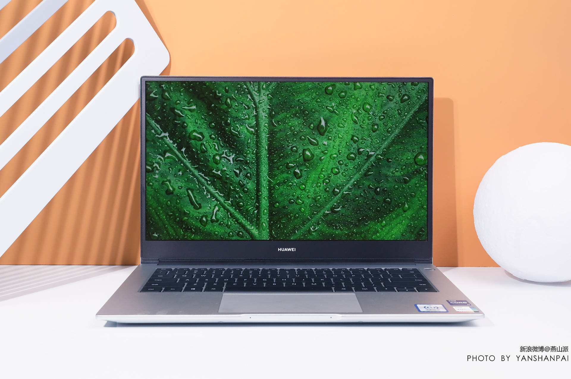 华为matebook d 14 2021评测图赏,有里有面儿的元气青春全面本_设计