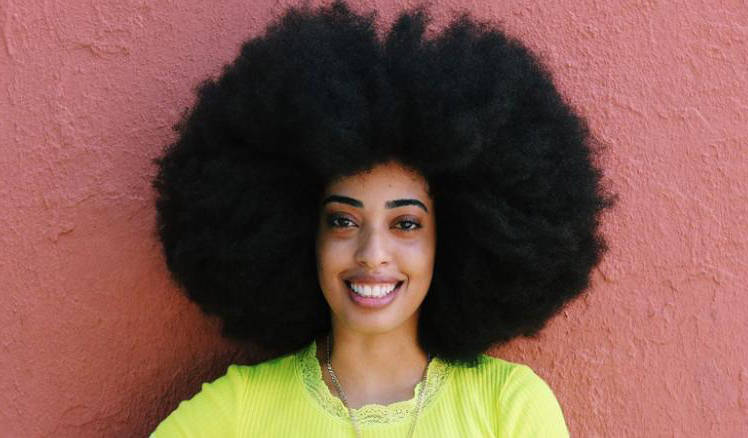 她的爆炸头成为最大的黑人女性发型