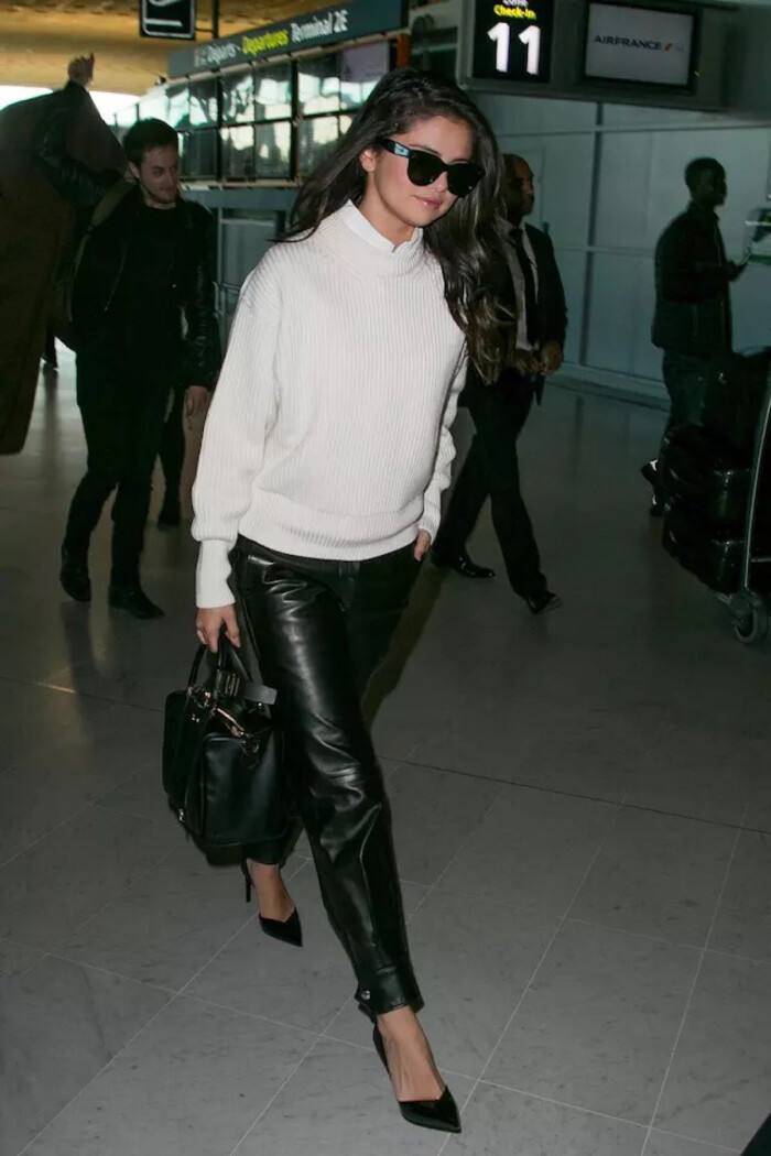 赛琳娜和好闺蜜泰勒斯威夫特从穿衣小白进化到街拍时尚达人