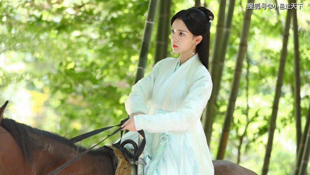 壁纸欣赏—— 陈瑶第二期 《少女大人》片场花絮