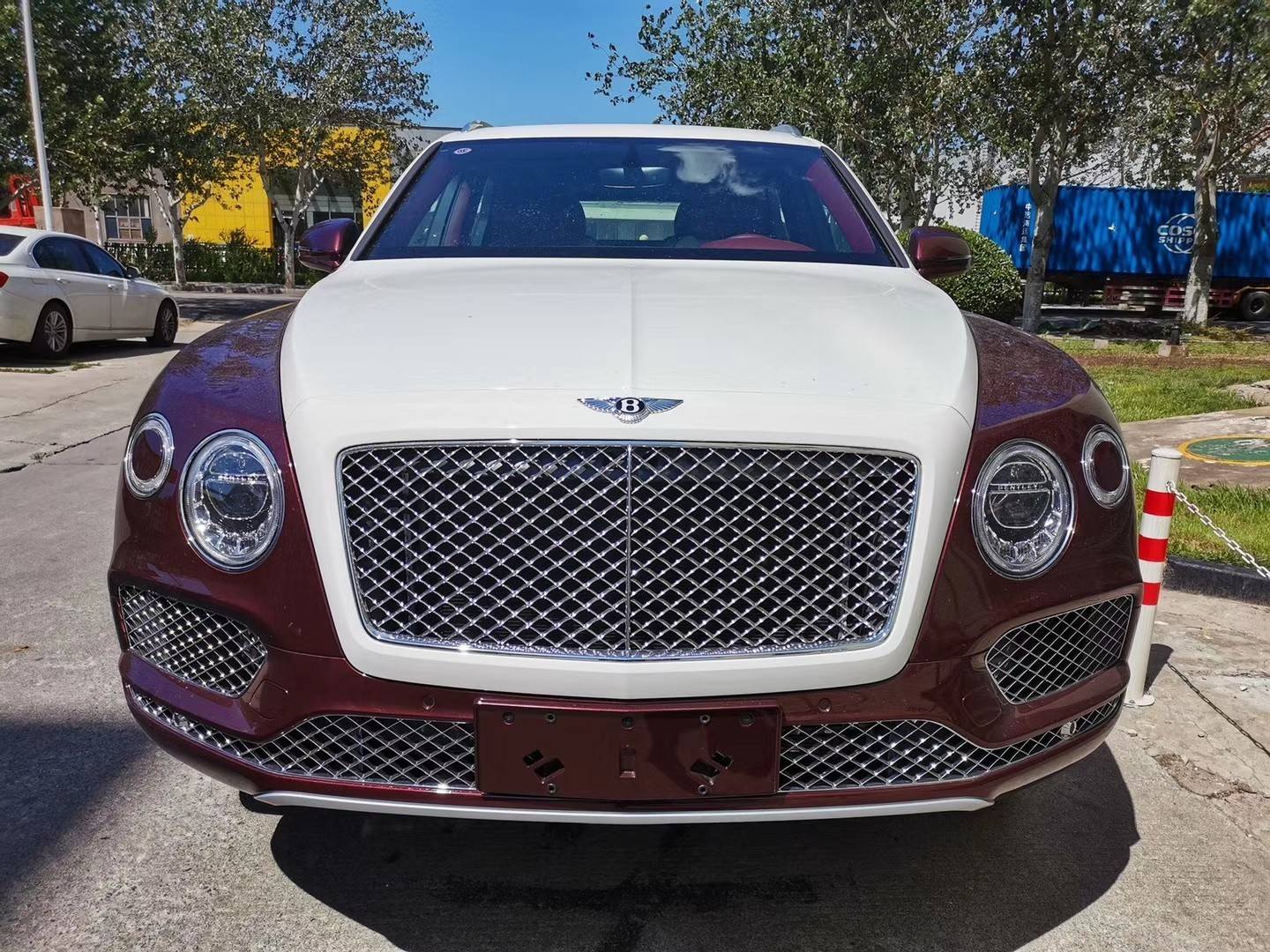 2020款宾利添越品质高端 配置丰富动感魅力