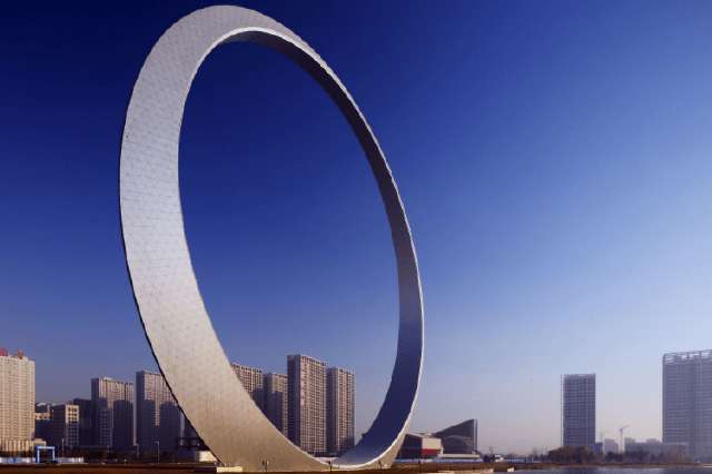 辽宁耗资1亿建“大圆环”，被网友吐槽：央视大裤衩后的又一力作