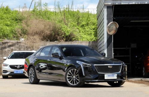 凯迪拉克ct6正面迎击宝马5系豪华科技各有所长