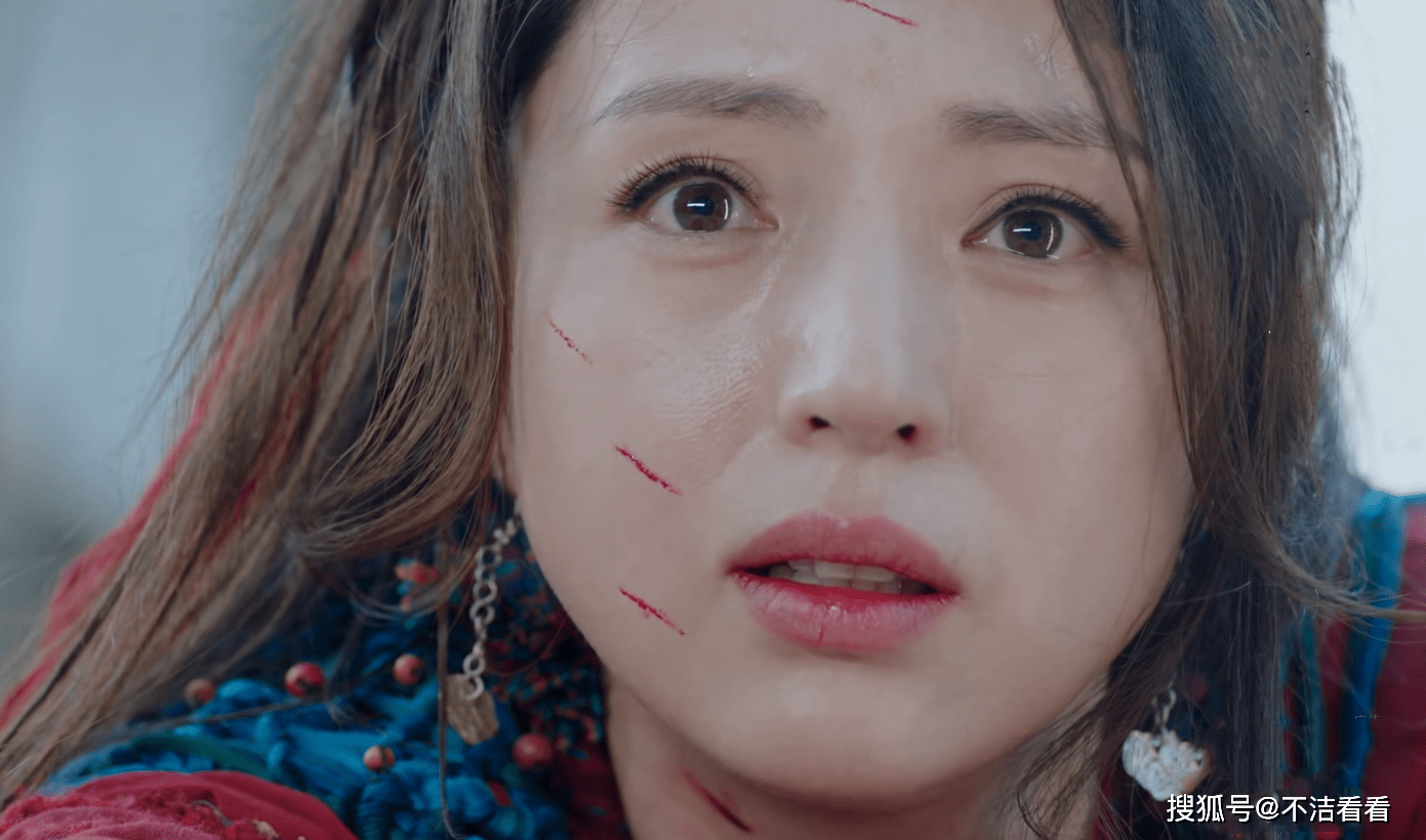 《有翡》最惨小反派,也是贯穿全场的灯泡,让人心酸又好笑