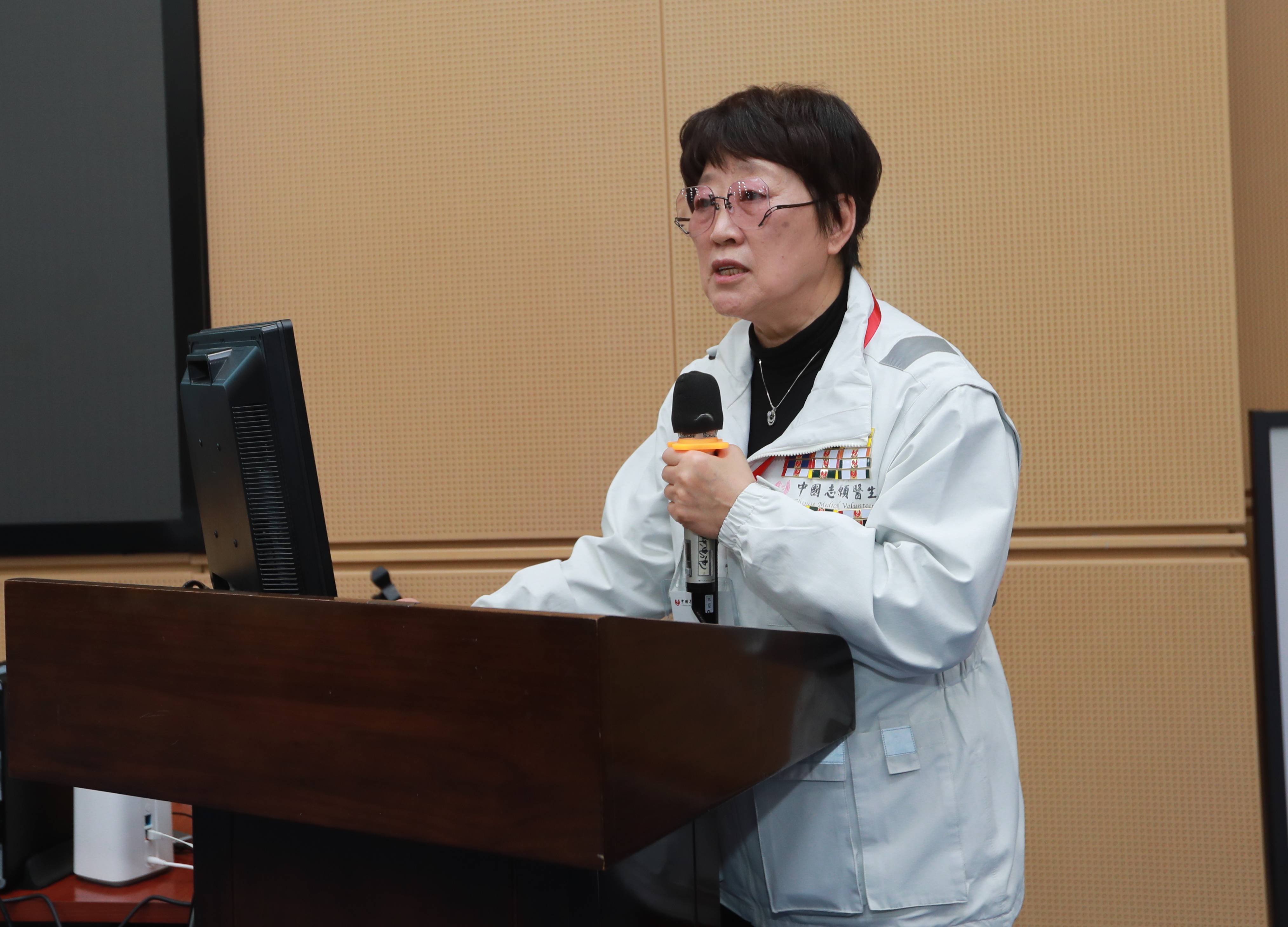凌峰教授中国志愿医生已设立192个专家工作站完成2万多次义诊